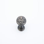 SCHAUB Corinthian Round Knob