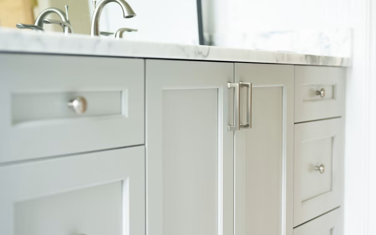 EMTEK Alexander Cabinet Pull