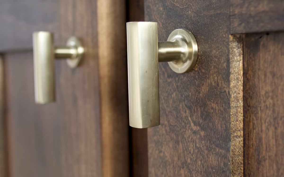 EMTEK Freestone Finger Pull